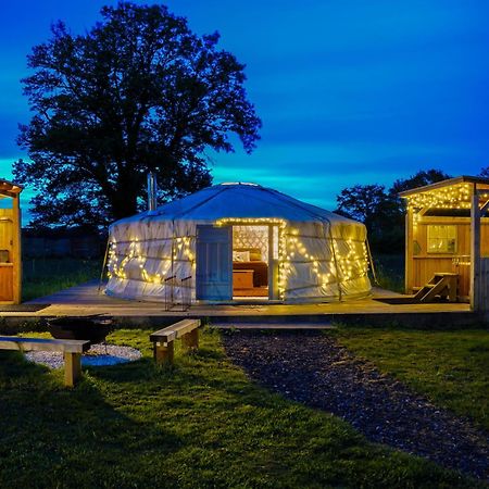 Отель Glamp And Tipple Ltd Great Ellingham Экстерьер фото