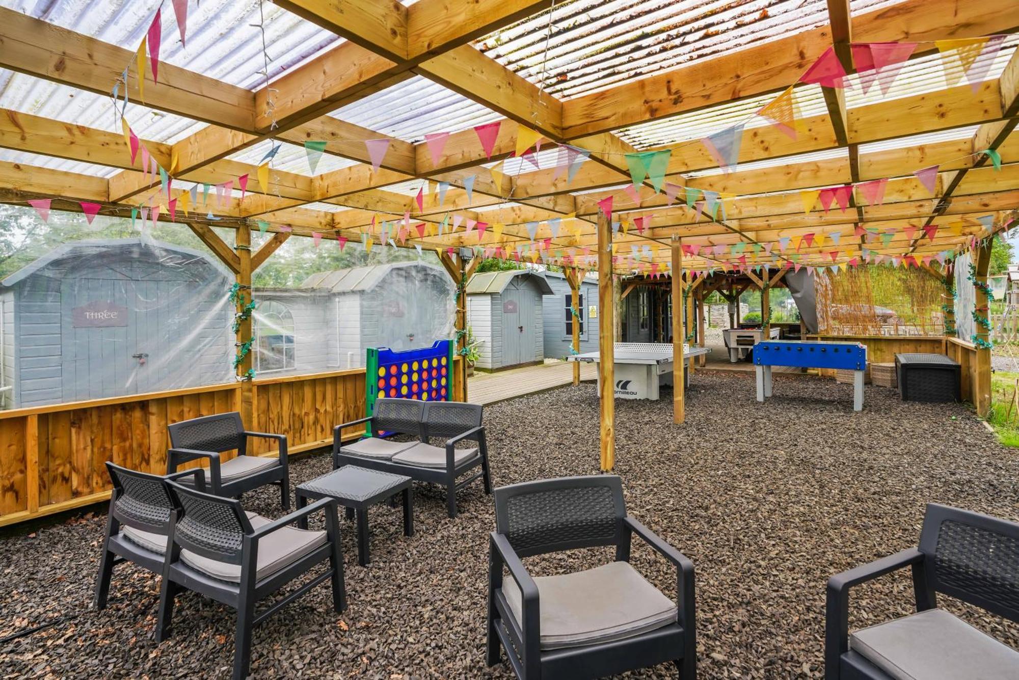 Отель Glamp And Tipple Ltd Great Ellingham Экстерьер фото